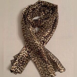 New Women's Silk Feel Leopard design Scarf